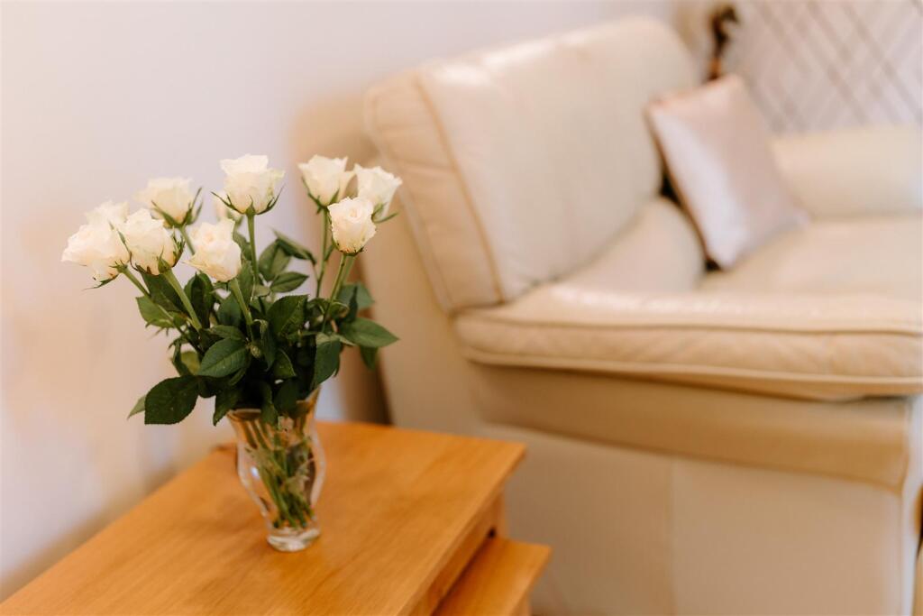 Additional image 5 of Generous semi-detached property in prized cul-de-sac