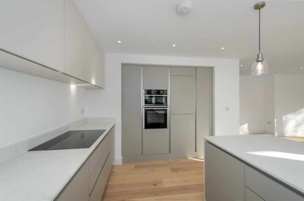 Additional image 11 of The Old Barn, Higham Lane, Stoke Golding.