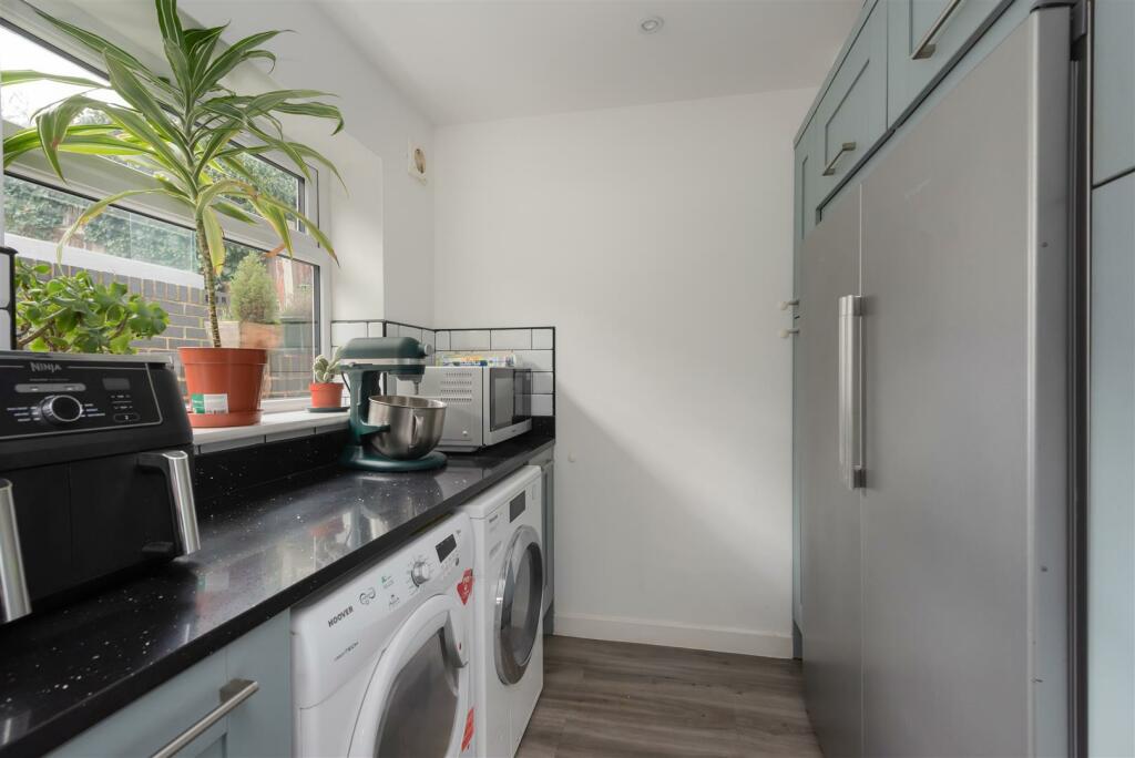 Additional image 6 of Shearwater Avenue, Whitstable