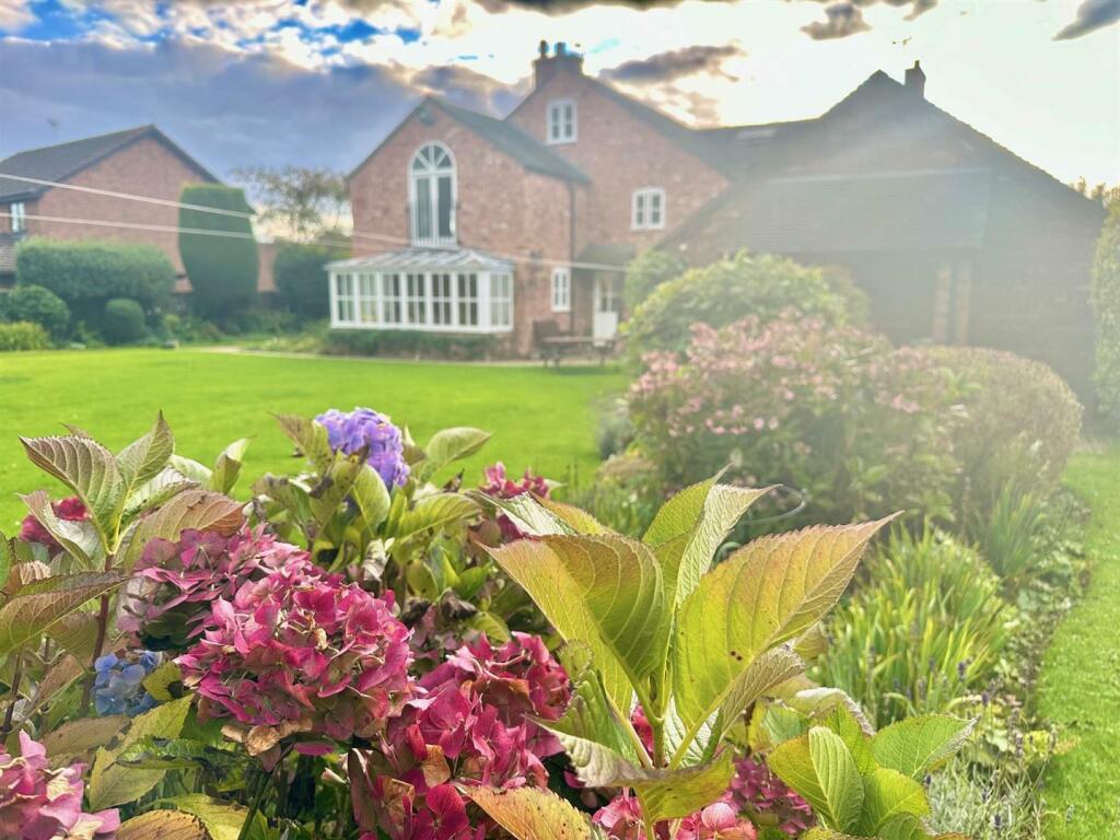 Additional image 43 of Colleys Lane, Willaston, Cheshire