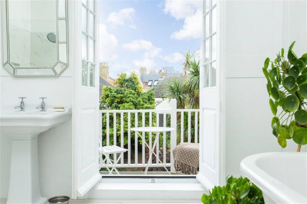 Additional image 24 of Central Parade, Herne Bay