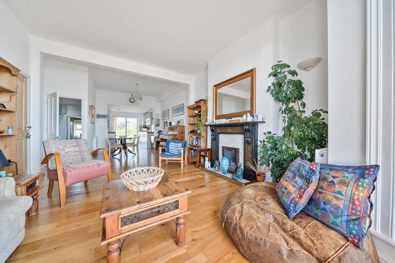 Additional image 4 of Hythe