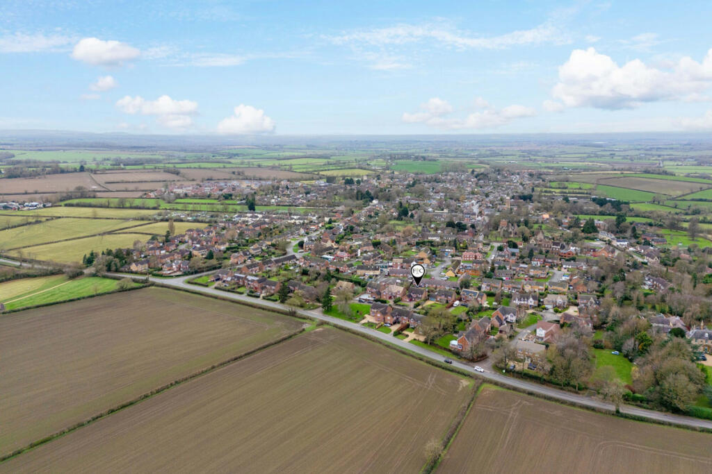 Additional image 5 of Queens Close, Harbury, Warwickshire CV33 9JJ