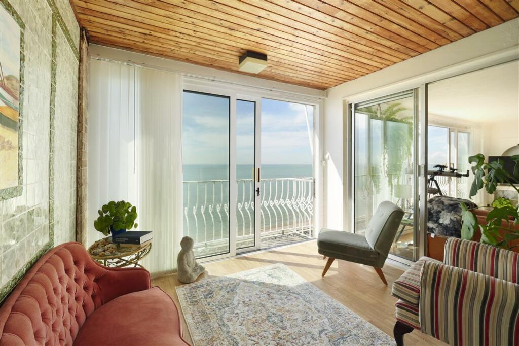 Additional image 17 of The Penthouse, 8 Cliffe House, Folkestone