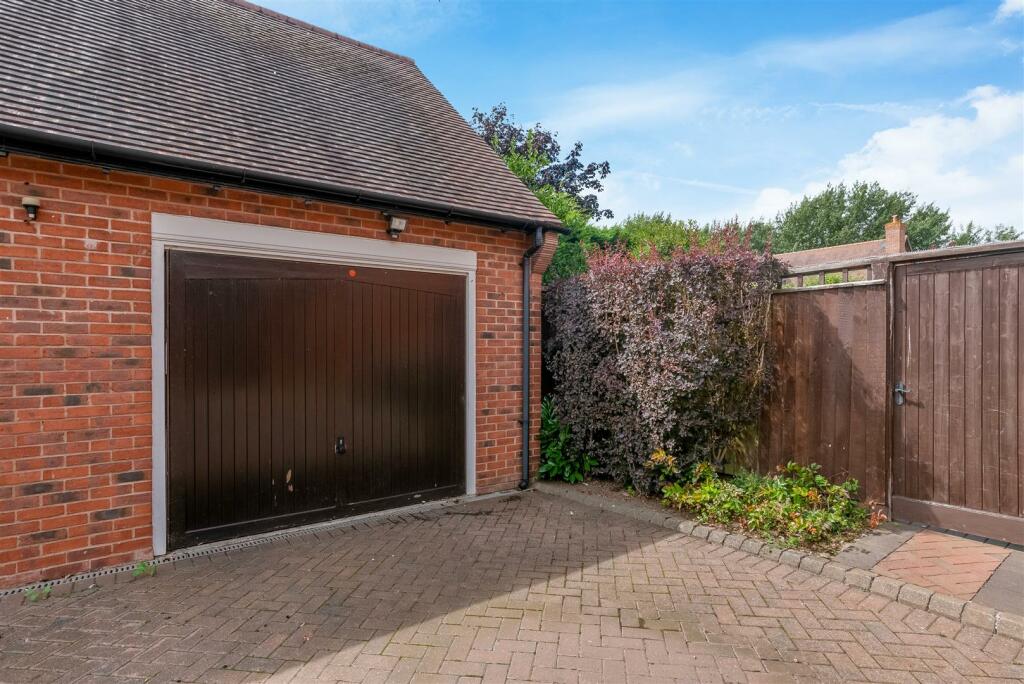 Additional image 18 of Oldborough Drive, Loxley, Warwick