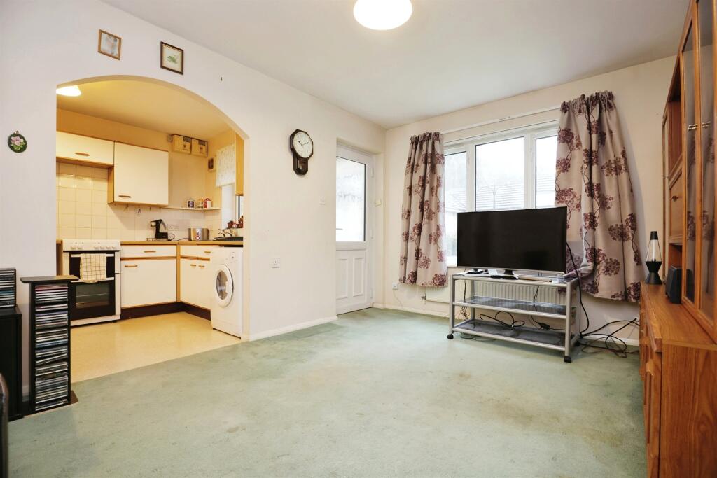 Additional image 3 of Willow Tree Gardens, Hillmorton, Rugby