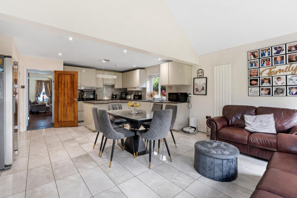 Additional image 4 of Birmingham Road, Stratford-upon-Avon, CV37