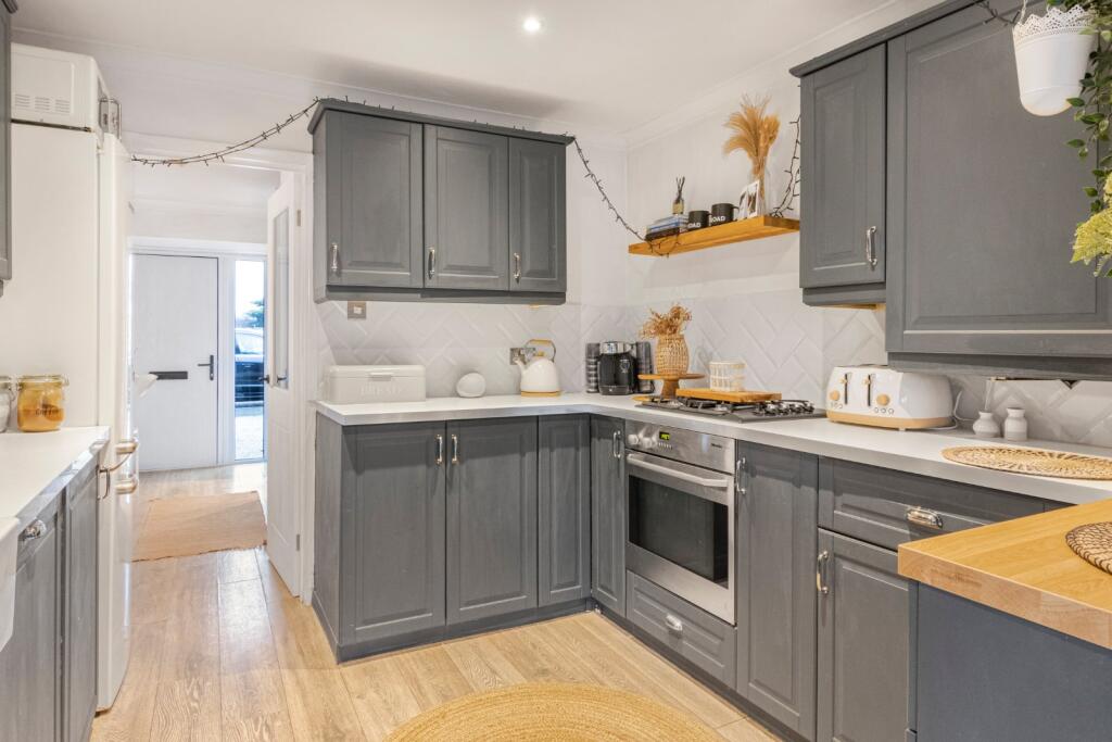 Additional image 5 of Weald Close, Istead Rise, Gravesend, Kent, DA13