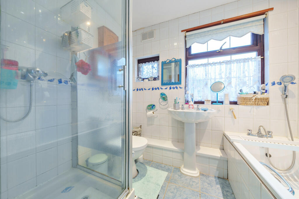 Additional image 17 of Berkeley Avenue, Bexleyheath, DA7 4UA