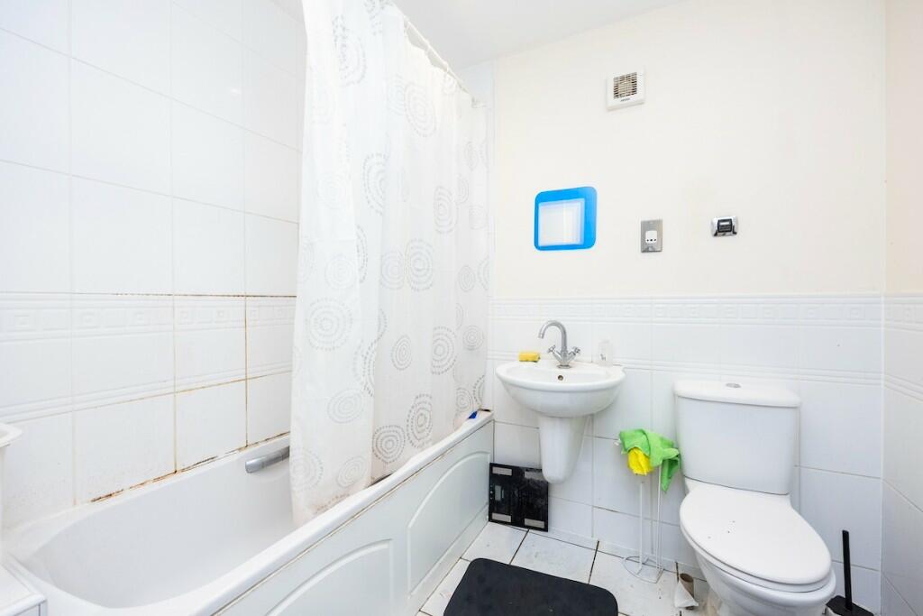 Additional image 9 of Parrock Street, Gravesend, DA12