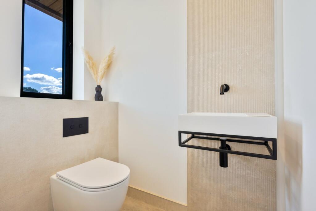 Additional image 17 of High Ridge, Hythe, Kent, CT21