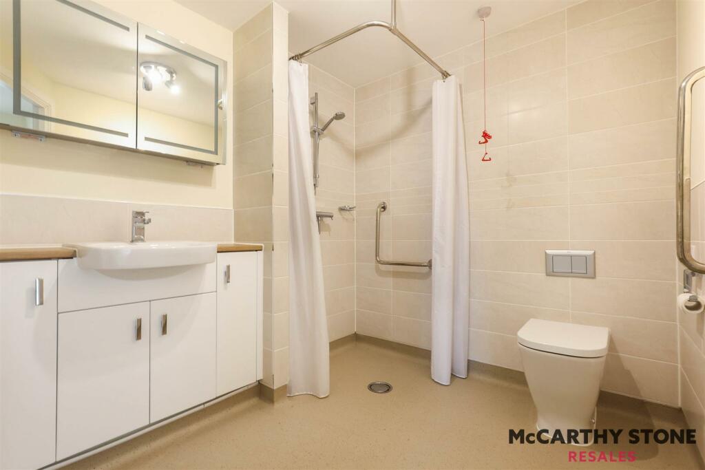 Additional image 10 of Harvard Place, Stratford-Upon-Avon, Warwickshire CV37 8GA