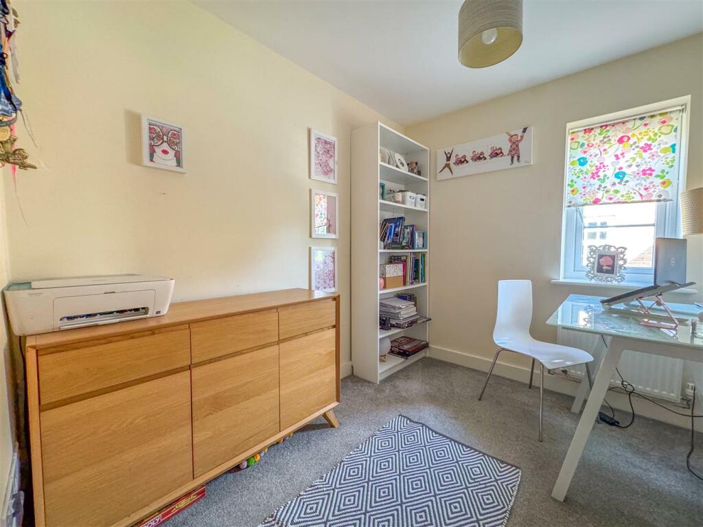 Additional image 17 of Weft Way, Off The Long Shoot