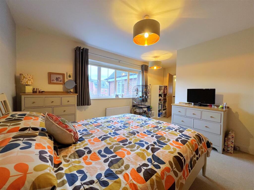 Additional image 26 of Camel Close, Warwick