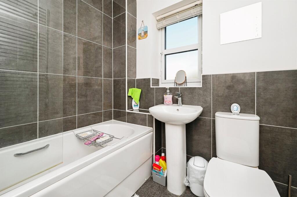 Additional image 16 of Bingham Close, ALFRETON