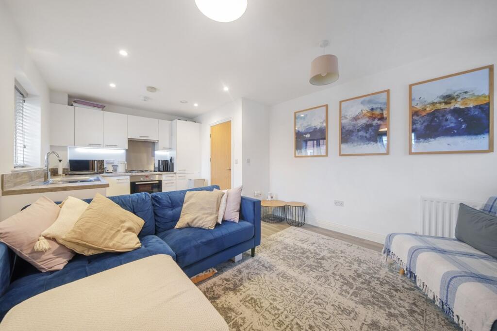 Additional image 2 of Stylish One Bed Apartment in Balsall Common - A Must View!