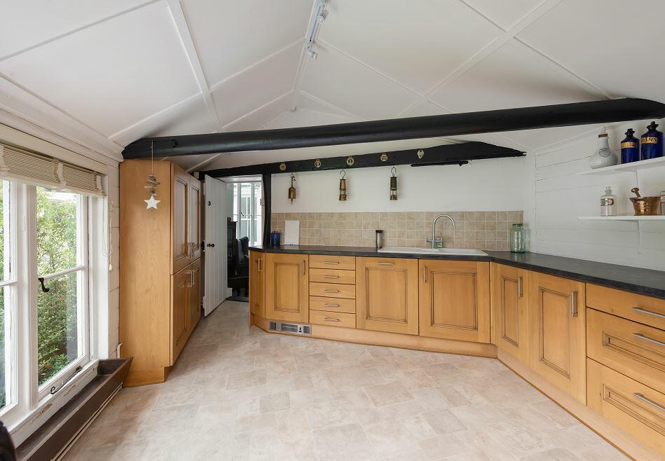 Additional image 13 of 115-117 High Street, Whitstable