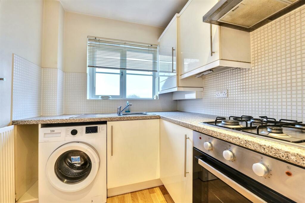 Additional image 5 of Weavers Close, Bulkington