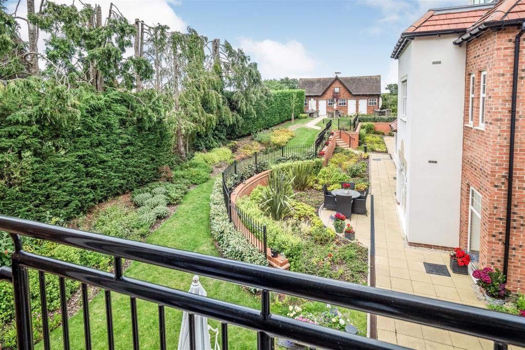 Additional image 21 of Orchard Gate, Banbury Road, Stratford-Upon-Avon, CV37 7HT