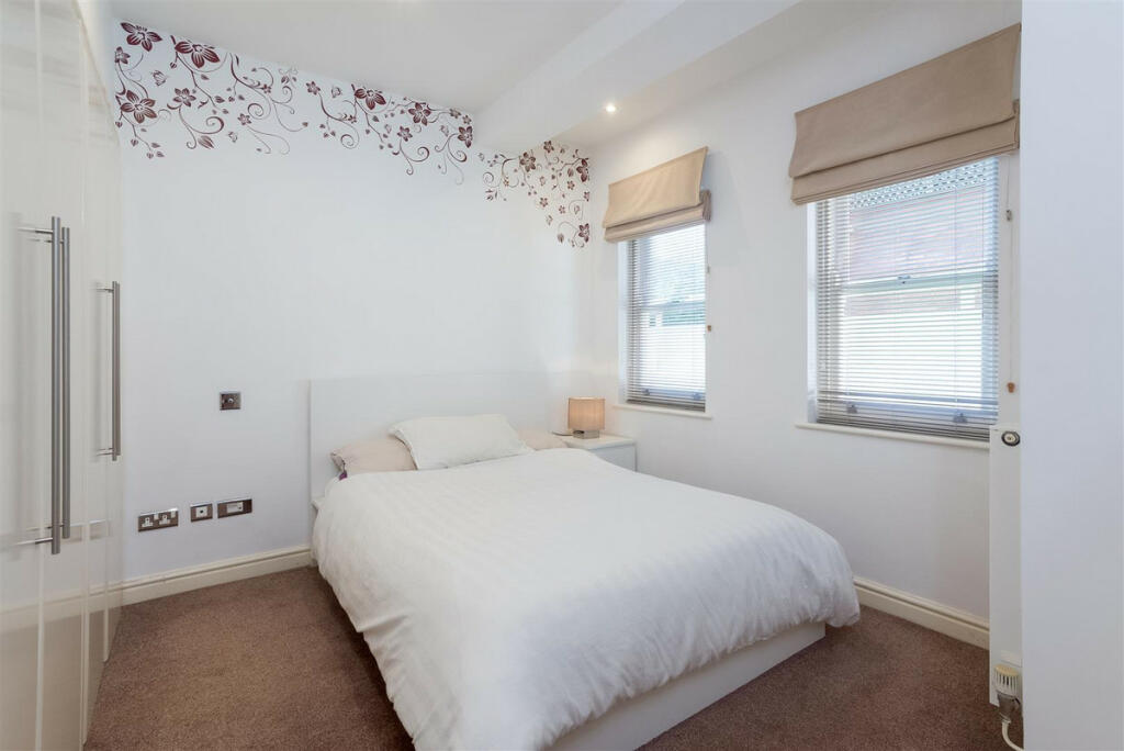 Additional image 10 of Leam Terrace, Leamington Spa, Warwickshire CV31 1BB