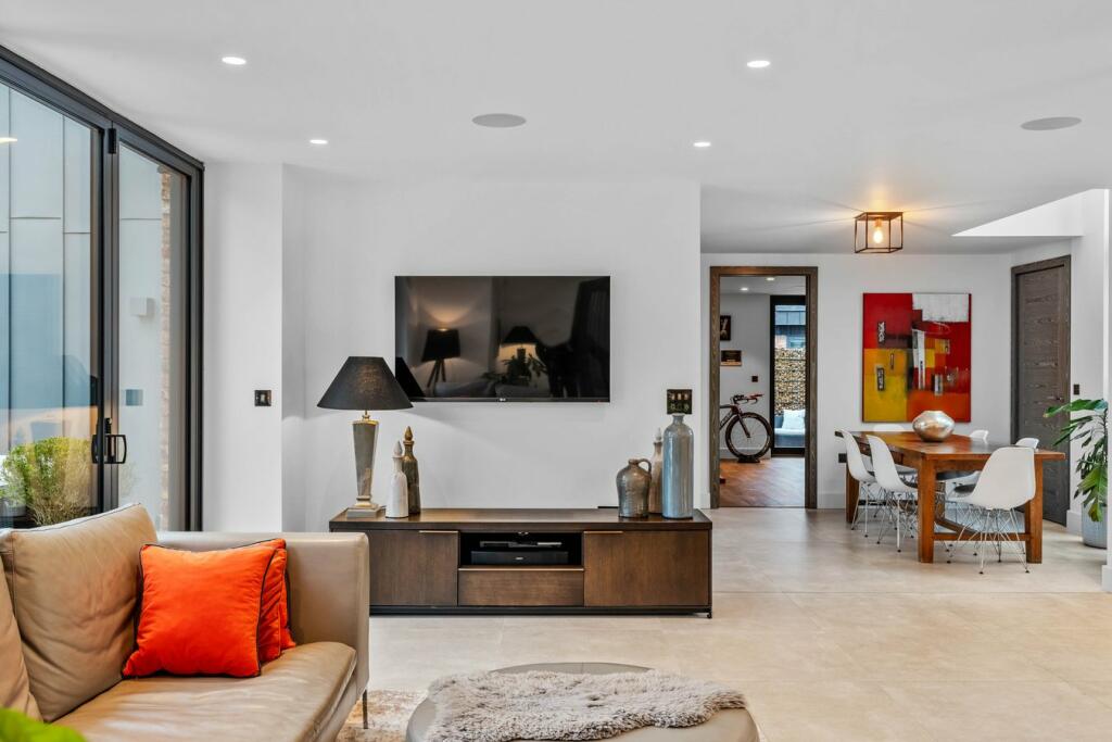 Additional image 16 of Bilton Fields Farm Lane, Rugby, CV22