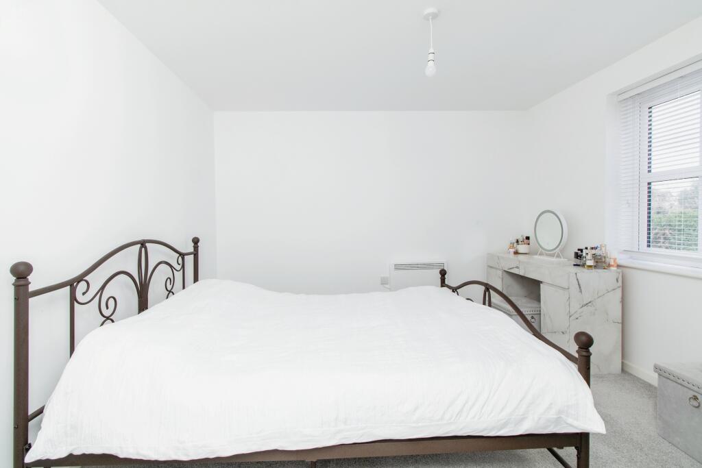 Additional image 7 of 53 Richmer Road, Erith, DA8