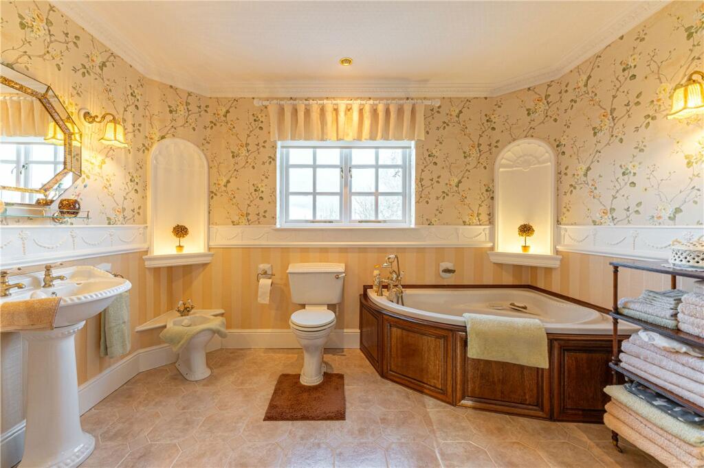 Additional image 21 of Offchurch Lane, Radford Semele, Leamington Spa, Warwickshire, CV31