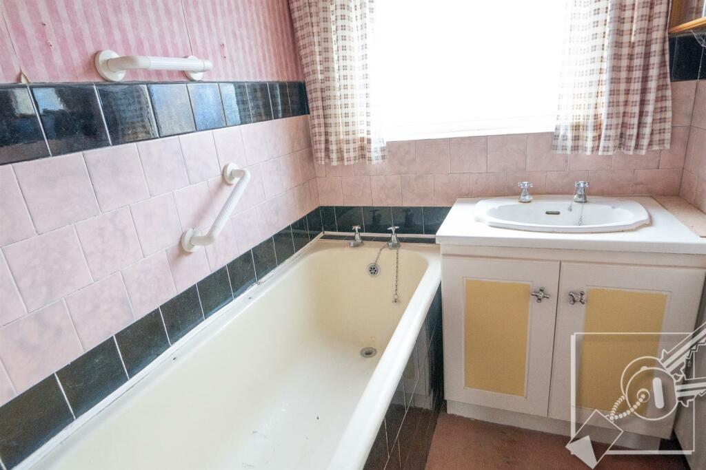 Additional image 13 of Dorset Crescent, Gravesend