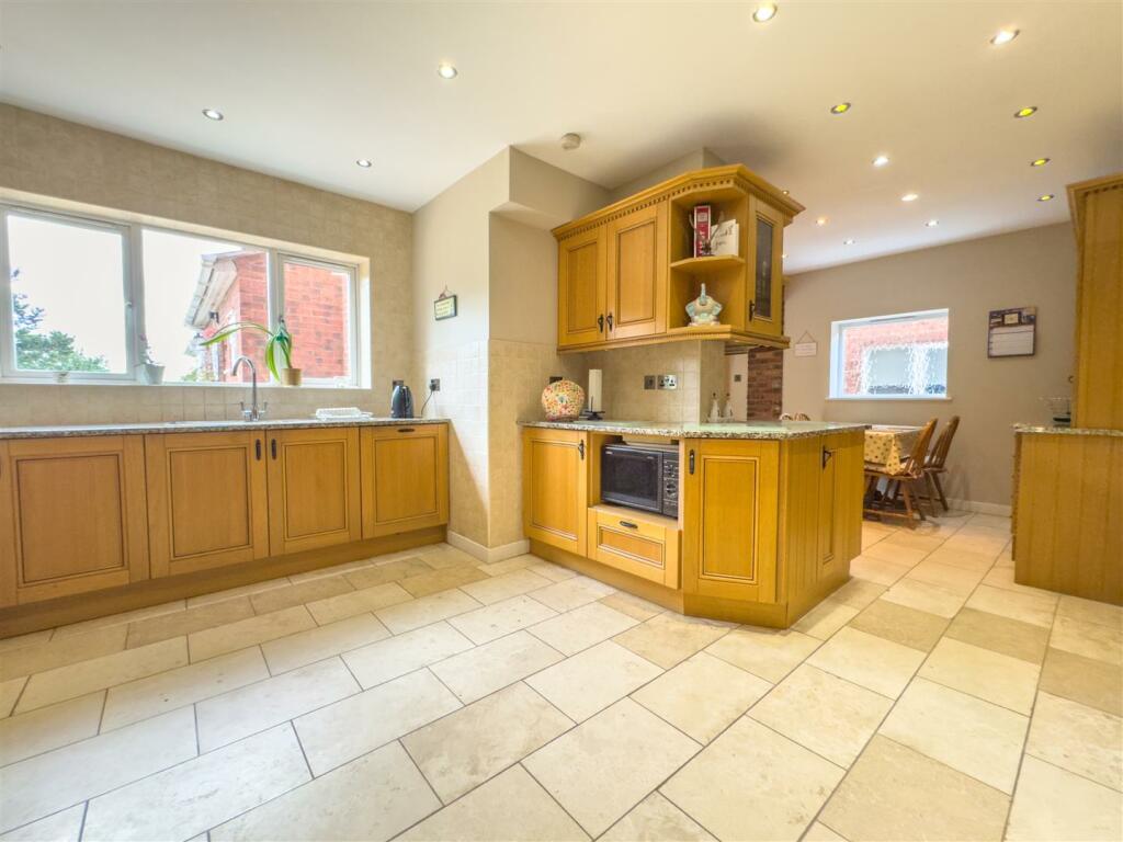 Additional image 8 of The Long Shoot, Nuneaton
