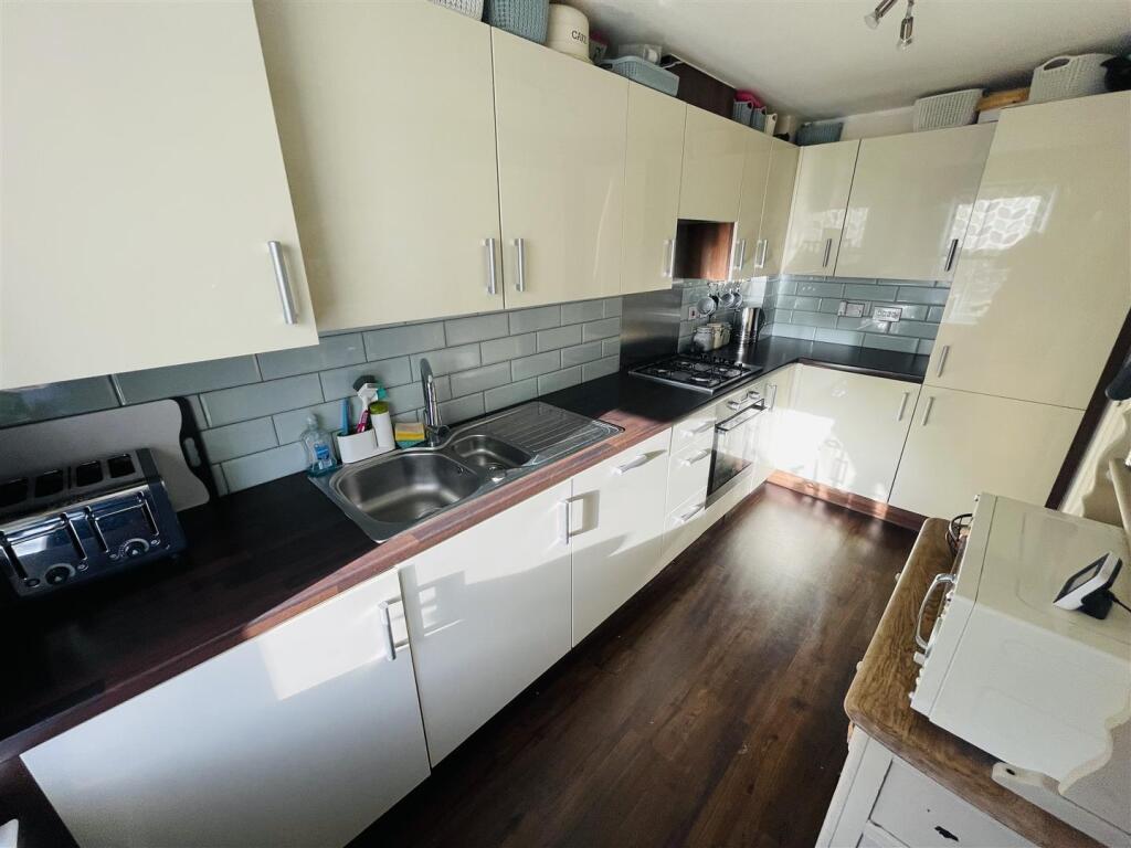 Additional image 4 of Queen Elizabeth Road, Nuneaton