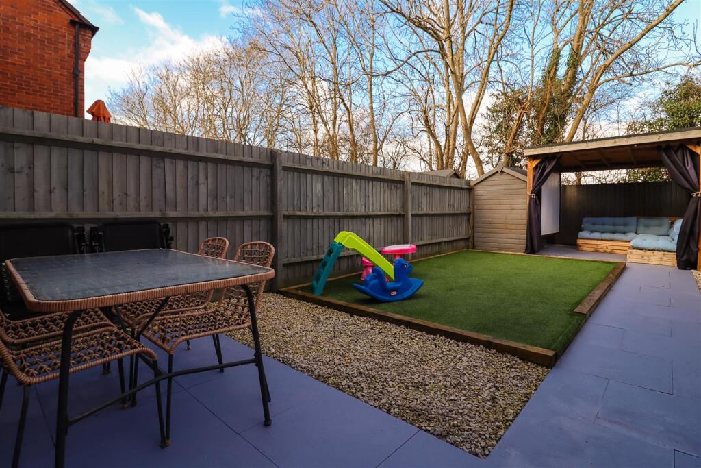Additional image 19 of Meadow Drive, Long Itchington, Southam