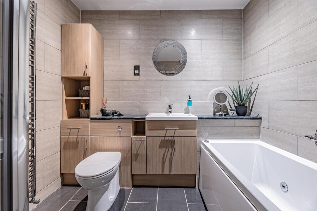 Additional image 25 of Exceptionally presented detached property tucked away on prized cul-de-sac