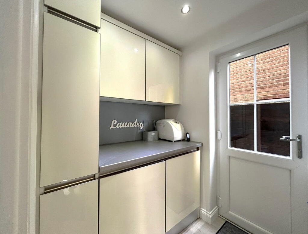 Additional image 5 of Edyvean Close, Rugby, CV22 6LD