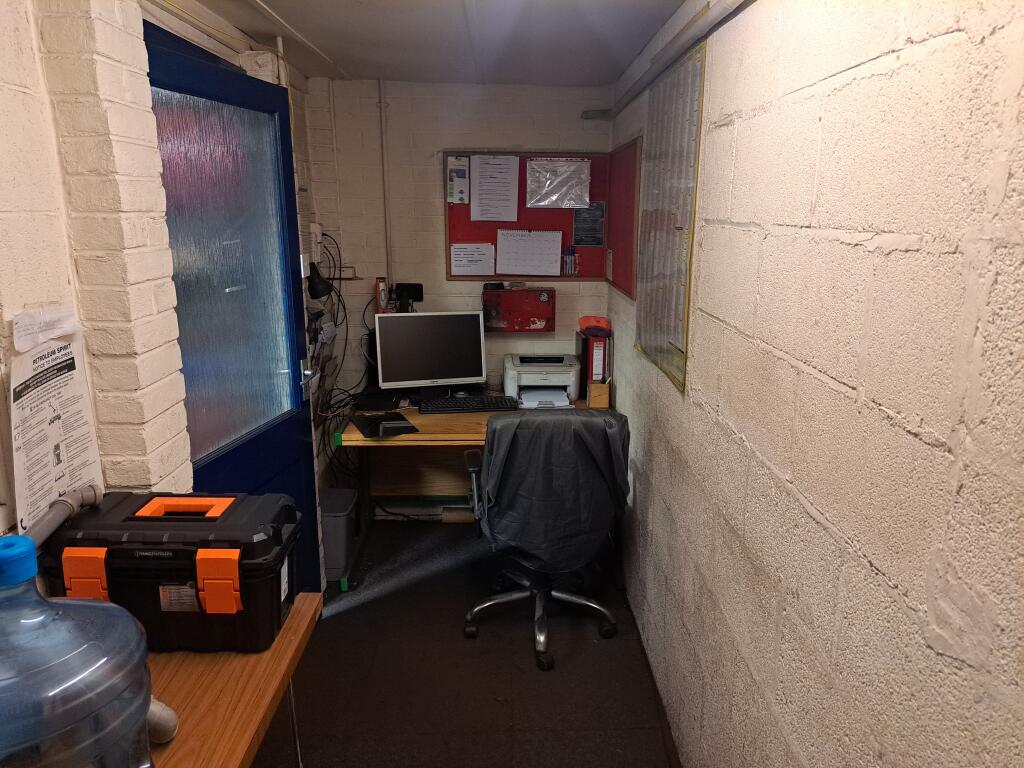 Additional image 8 of Woodbine Garage, Sinfin Moor Lane, off SInfin Lane, Derby