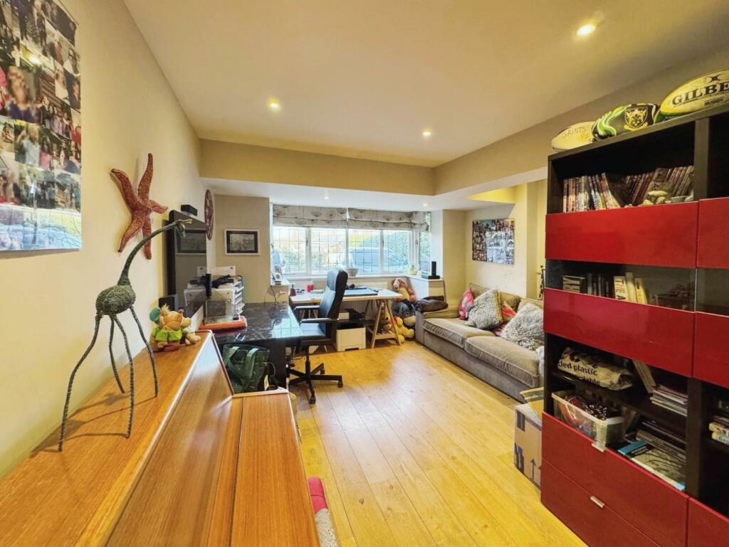 Additional image 8 of High Street, Barford, Warwick