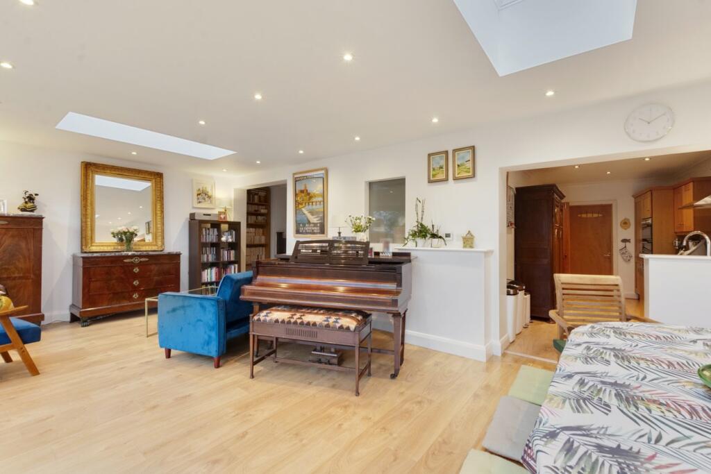 Primary image of Brooklands Avenue, Sidcup, DA15