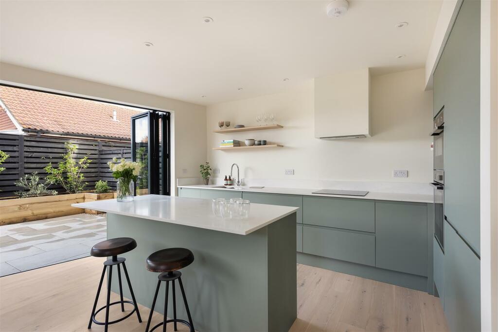 Additional image 20 of Hillview Road, Whitstable