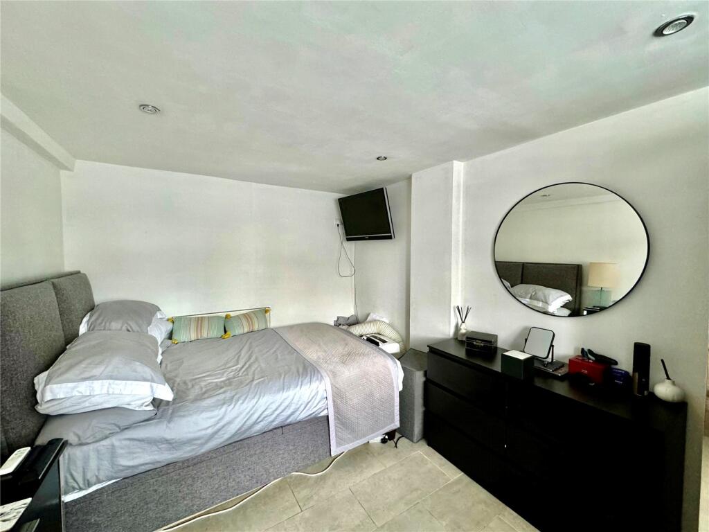 Additional image 6 of Okehampton Crescent, Welling, Kent, DA16