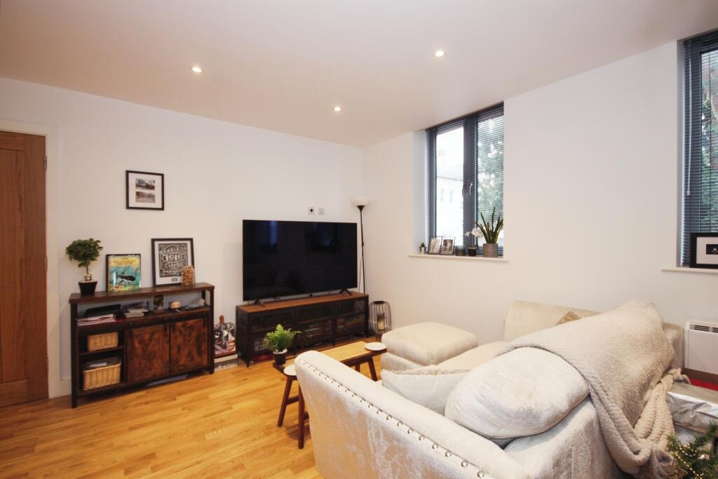 Additional image 7 of Wharf Street, WARWICK