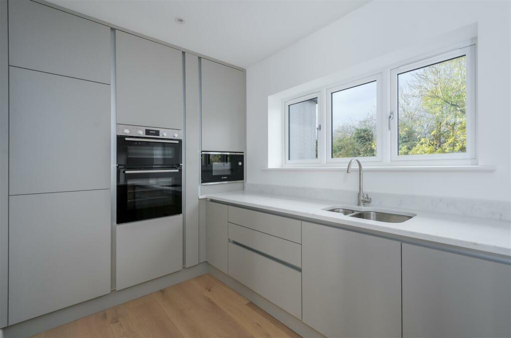 Additional image 12 of The Dairy, Mill House Court, Stoke Golding.