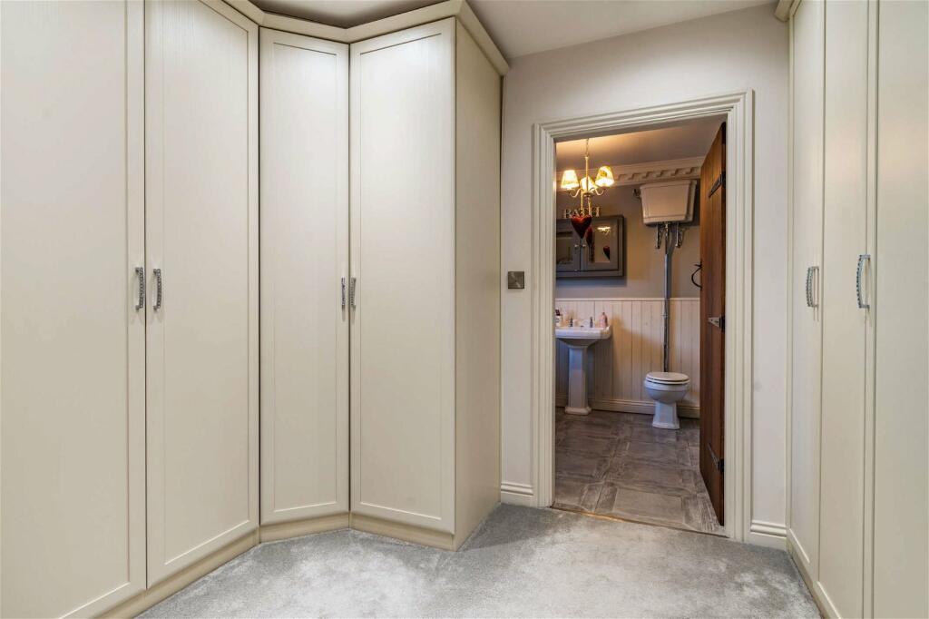 Additional image 30 of Luxury Home On Weston Lane, Bulkington, CV12 9RX