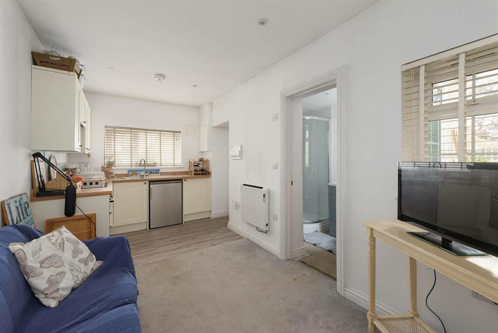 Additional image 20 of Beltinge Road, Herne Bay