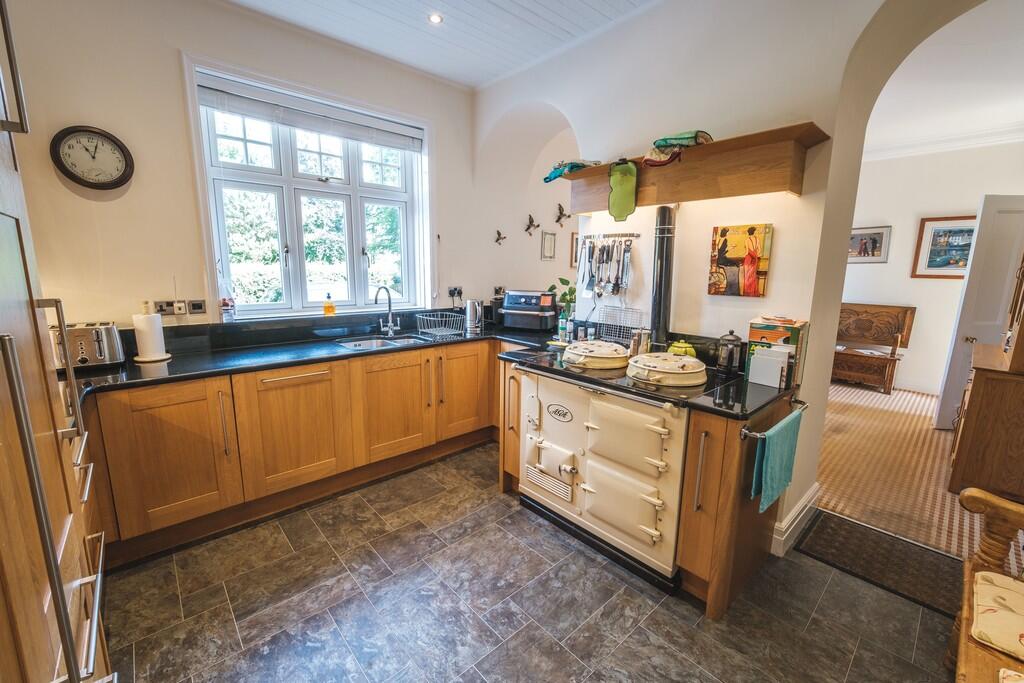 Additional image 12 of Tunstall