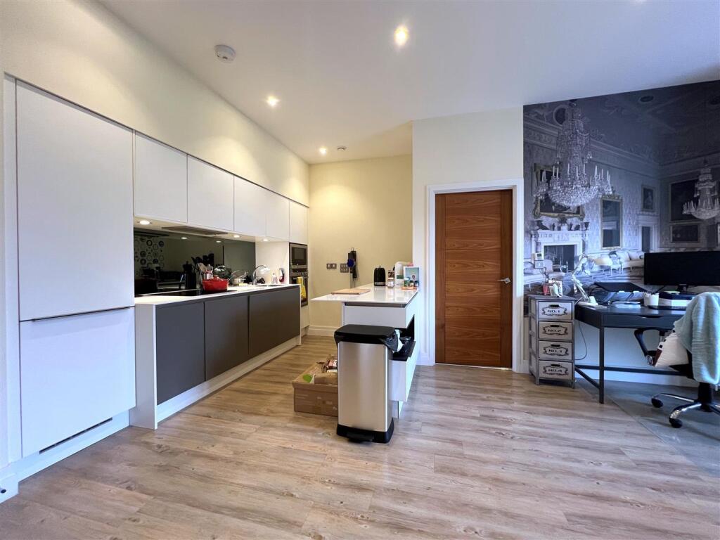 Additional image 21 of Clarendon Avenue, Leamington Spa