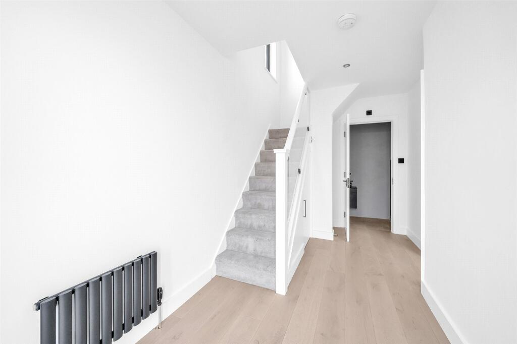 Additional image 13 of Luddesdon Road, Erith, Kent, DA8