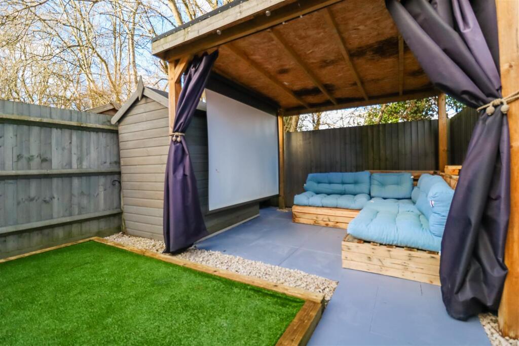 Additional image 21 of Meadow Drive, Long Itchington, Southam