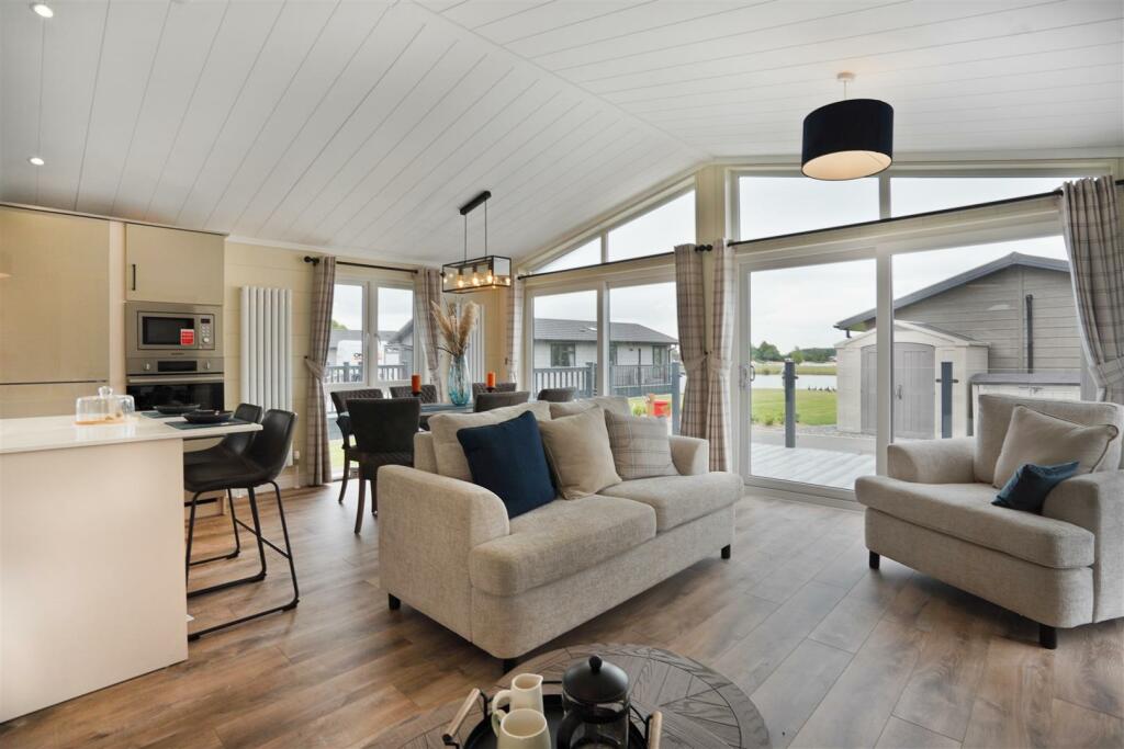 Additional image 3 of Bosworth Lakeside Lodges, Market Bosworth