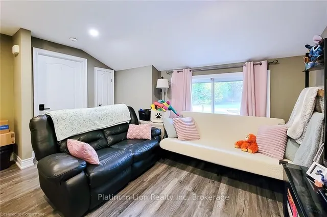 Additional image 10 of 49 Aberdeen Ave