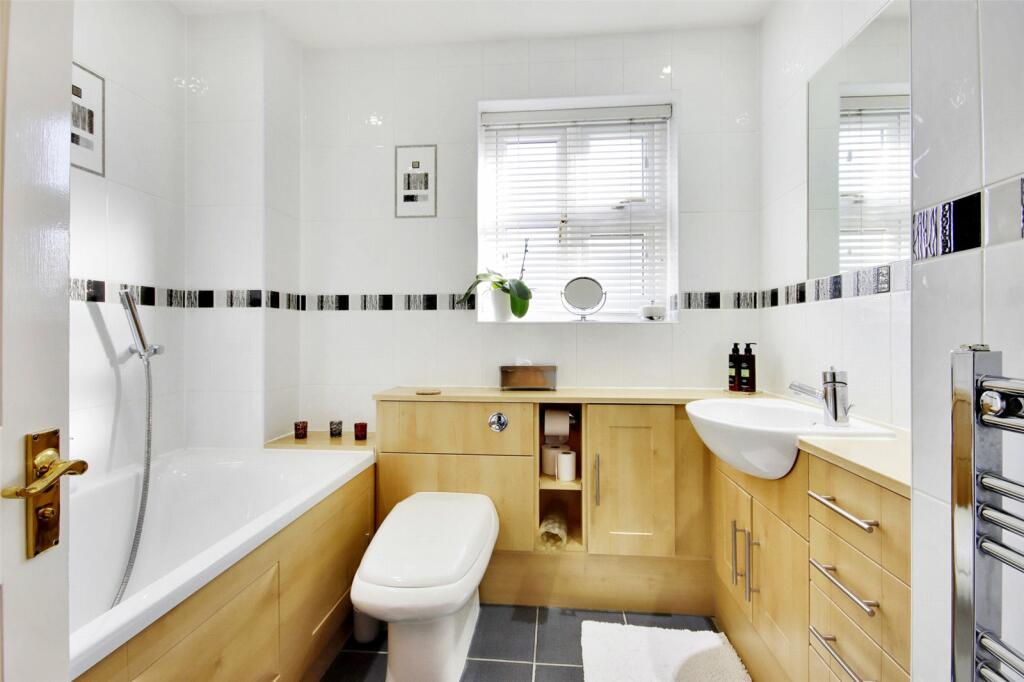 Additional image 6 of The Mead, New Ash Green, Kent, DA3