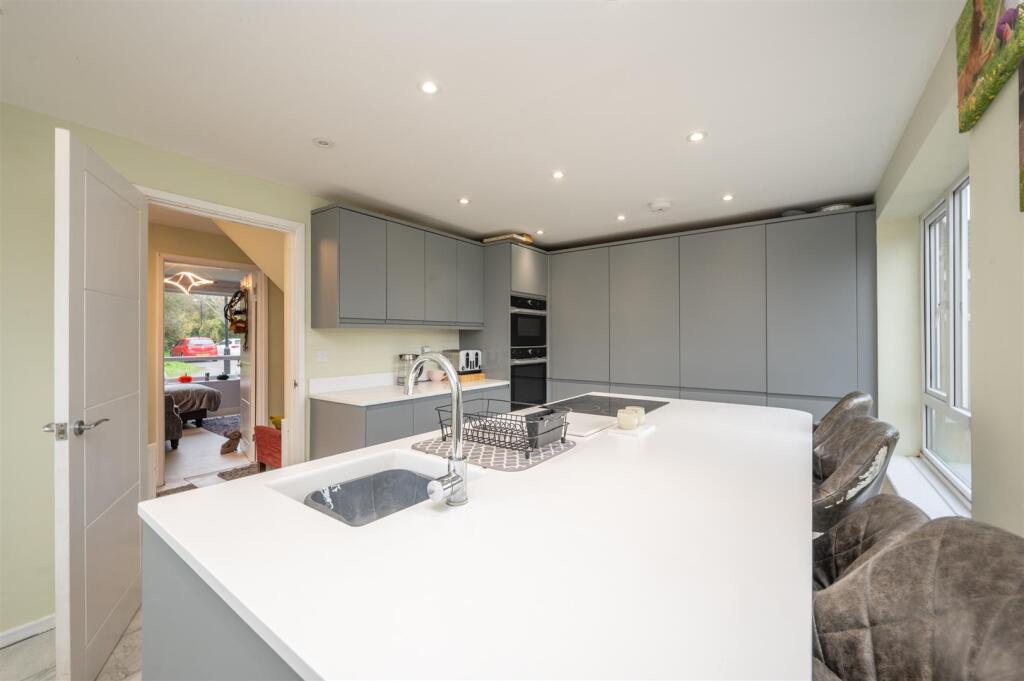 Additional image 6 of St. Laurence Close, Rowington, Warwick